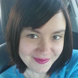 Meet your Posher, Crystal